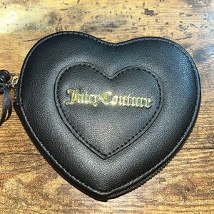 Juicy Couture Heart Wristlet🖤